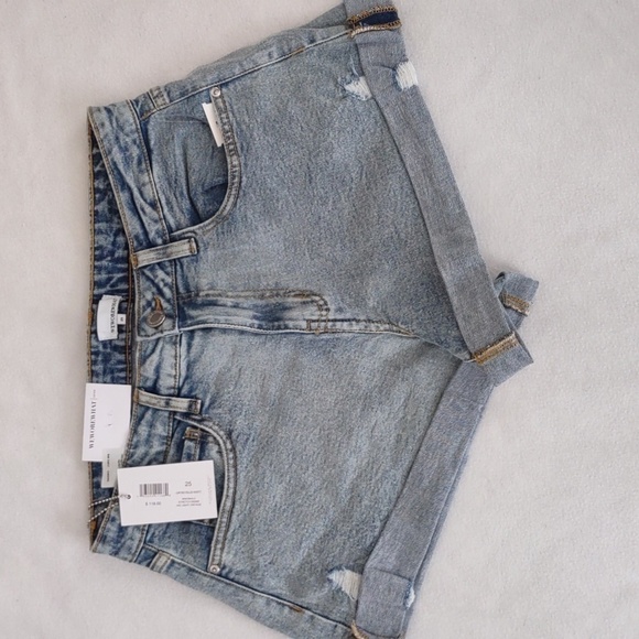 New WeWoreWhat Rolled Shorty Size 25 - Picture 2 of 10